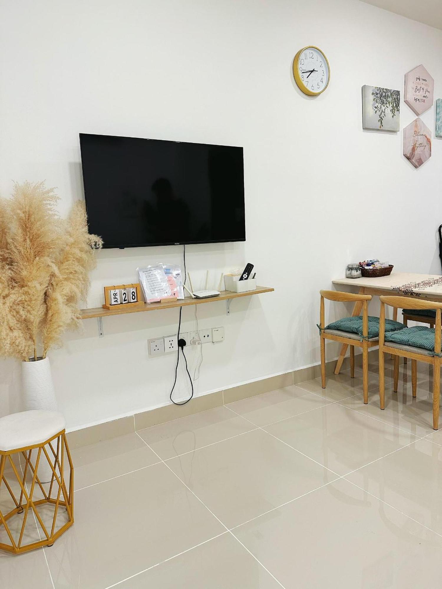 Summer Studio Apartment At Kota Kinabalu City Centre Bagian luar foto